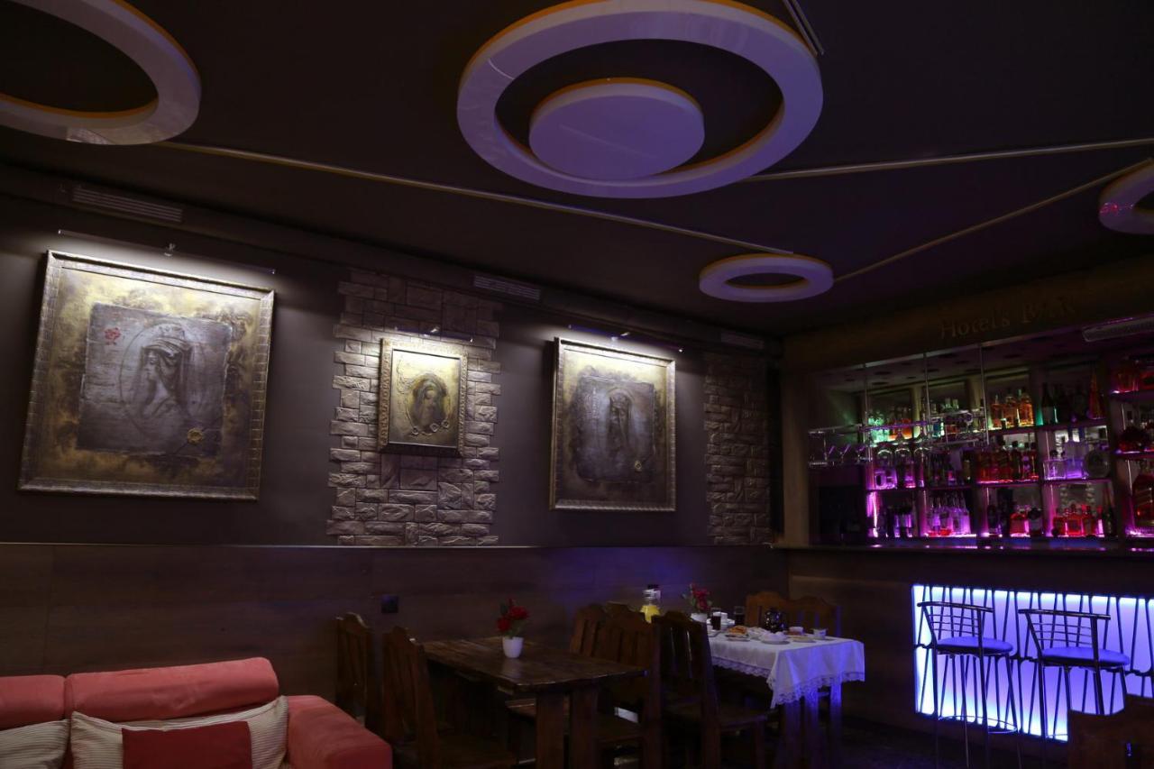 Nava Hotel Erévan Extérieur photo